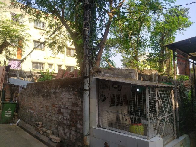 সন্তোষ টকিজ