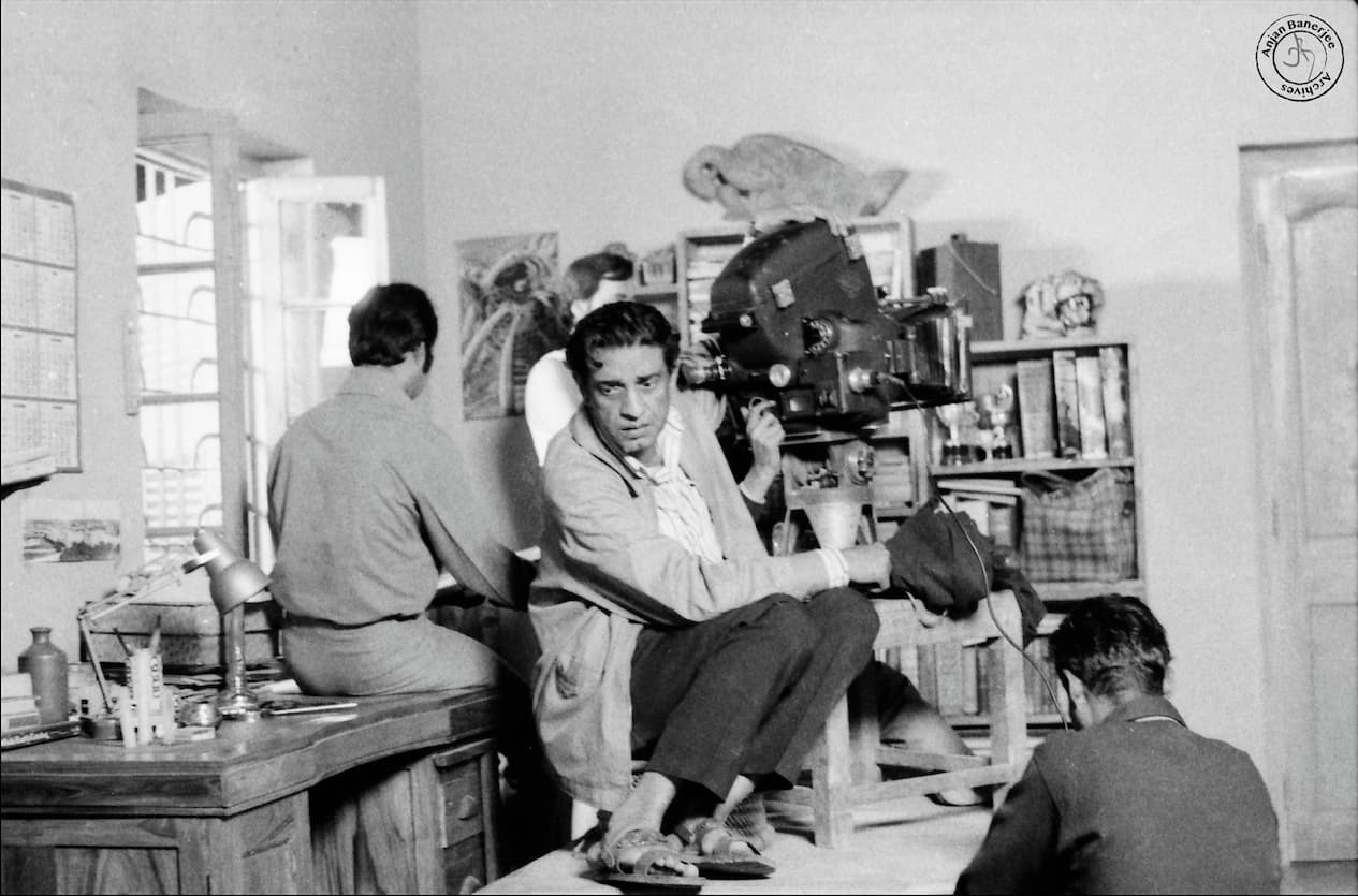 Satyajit Ray caught unawares during the shooting of 'Sonar Kella'