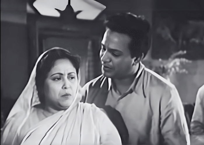 <p>Uttam Kumar and Molina Devi in Ajoy Kar's 'Shyamali' (1956)</p>
















