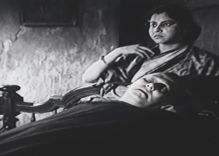 Sulata Chowdhury and Chhabi Biswas in 'Shesh Paryanta'